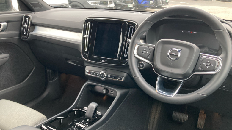 Volvo Xc40 1.5 T4 Recharge PHEV Plus Dark 5dr Auto Estate
